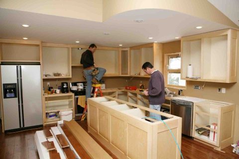 How an Expert Kitchen Remodeler Can Save You Time and Money